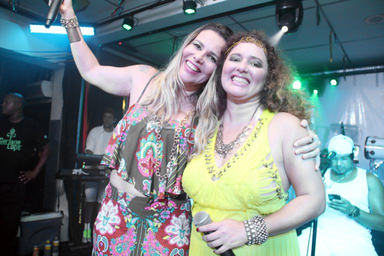 Samba, axé e multidão no último Recife Samba de PE do ano