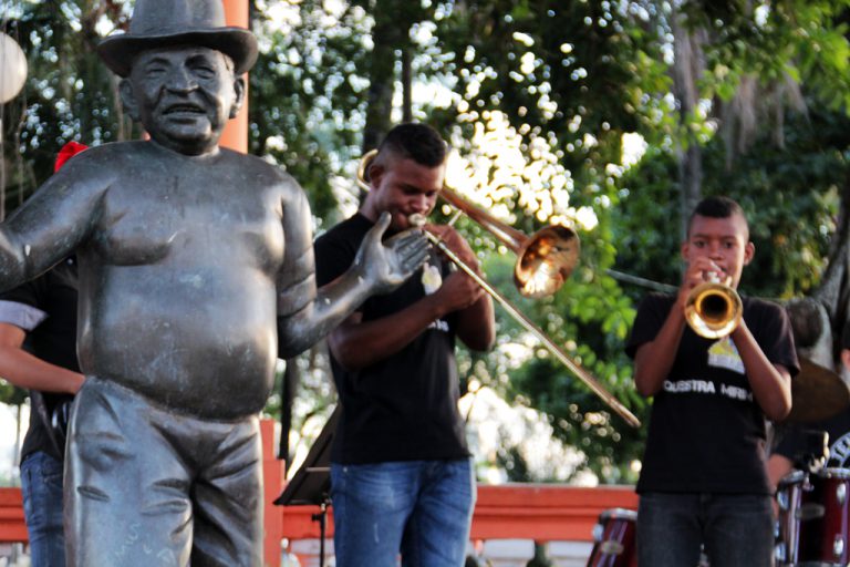 Galo da Madrugada realiza projeto com diversas atividades gratuitas para a população na praça Sérgio Loreto