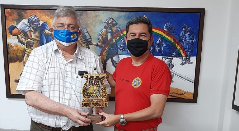 GALO DA MADRUGADA AGRADECE SERVIÇOS DO CORPO DE BOMBEIROS PRESTADOS A POPULAÇÃO