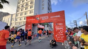 CORRIDA DO GALO MANTÉM TRADIÇÃO E REÚNE MULTIDÃO NO CENTRO DO RECIFE